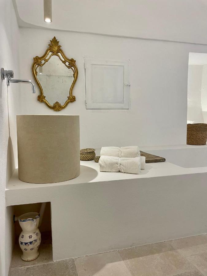 לינה וארוחת בוקר לוקורוטונדו I Tre Coni By Acqua Di Puglia מראה חיצוני תמונה