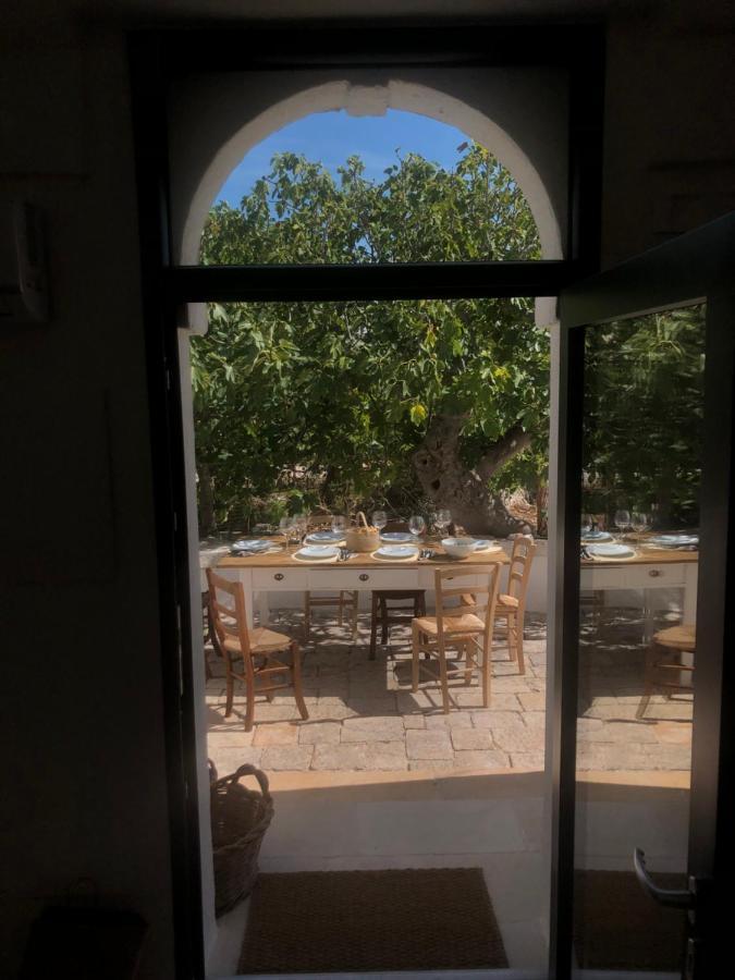 לינה וארוחת בוקר לוקורוטונדו I Tre Coni By Acqua Di Puglia מראה חיצוני תמונה