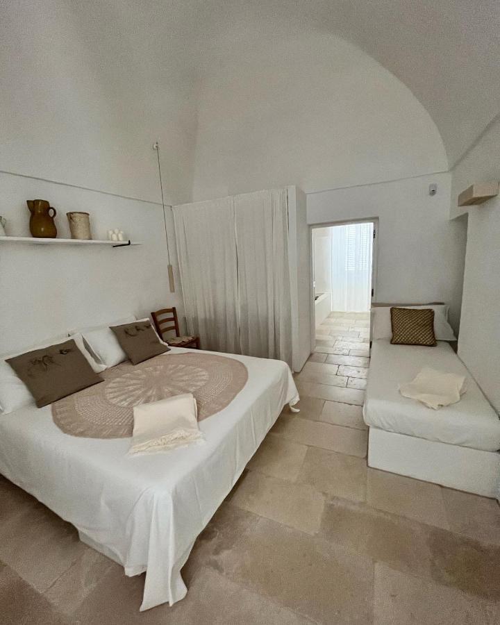 לינה וארוחת בוקר לוקורוטונדו I Tre Coni By Acqua Di Puglia מראה חיצוני תמונה