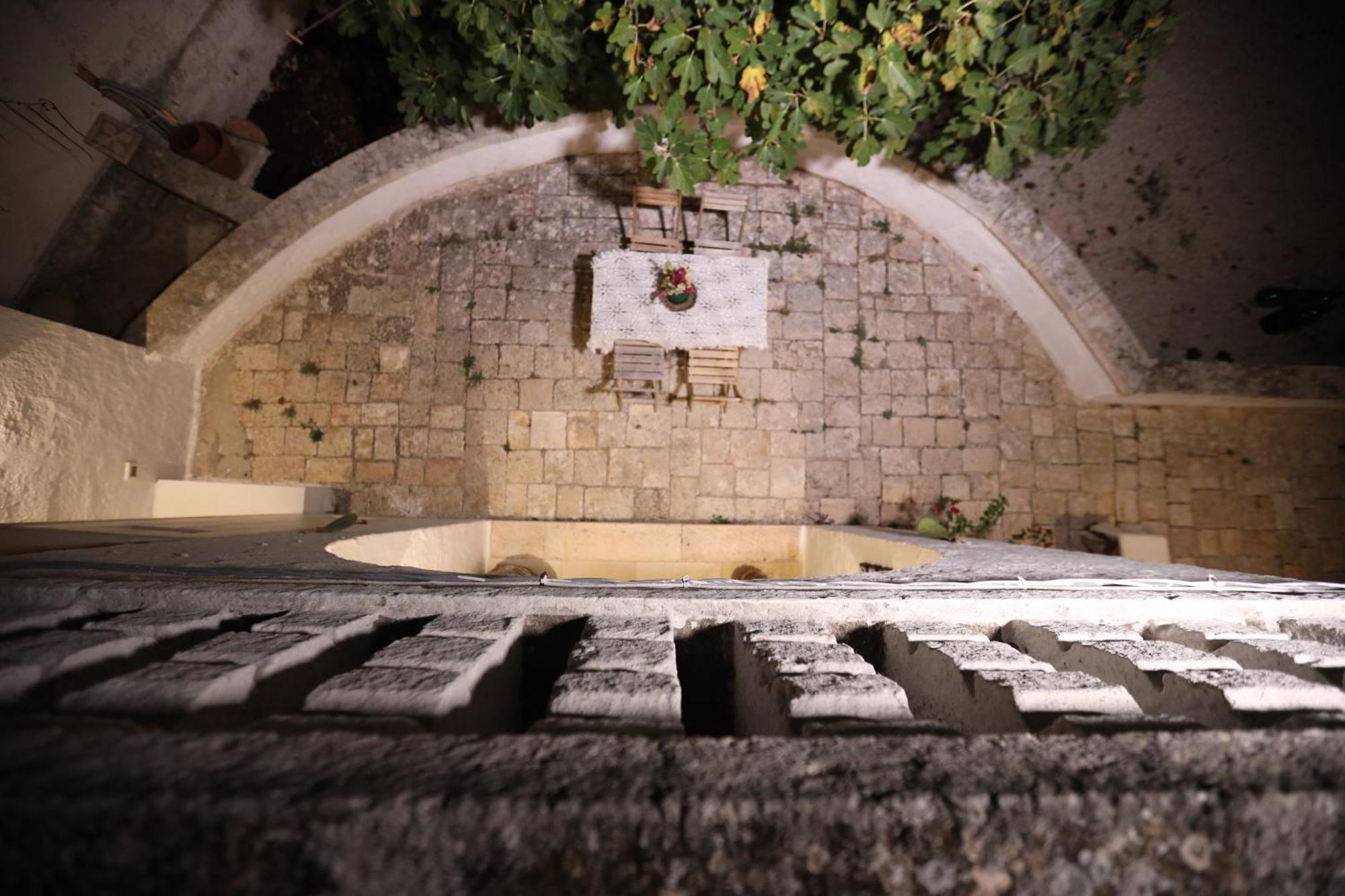 לינה וארוחת בוקר לוקורוטונדו I Tre Coni By Acqua Di Puglia מראה חיצוני תמונה