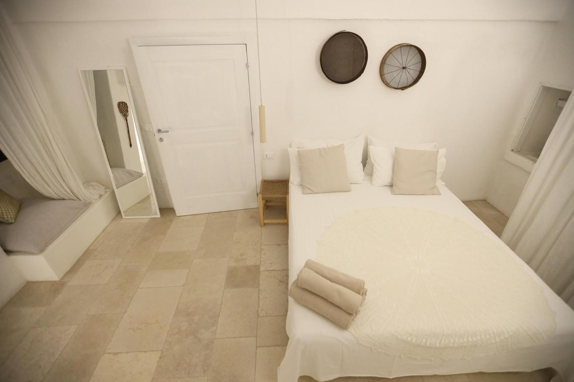 לינה וארוחת בוקר לוקורוטונדו I Tre Coni By Acqua Di Puglia מראה חיצוני תמונה